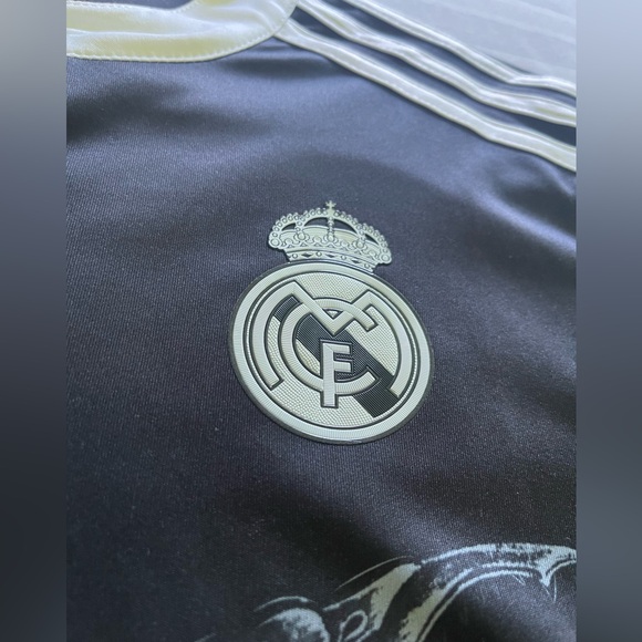 REAL MADRID DRAGON JERSEY | all players and sizes available - Picture 3 of 10